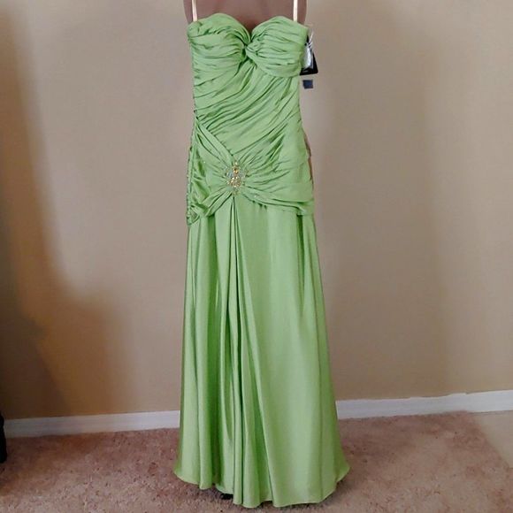NWT Joli Prom Long Gown Style #9121 in Lime - Picture 1 of 4